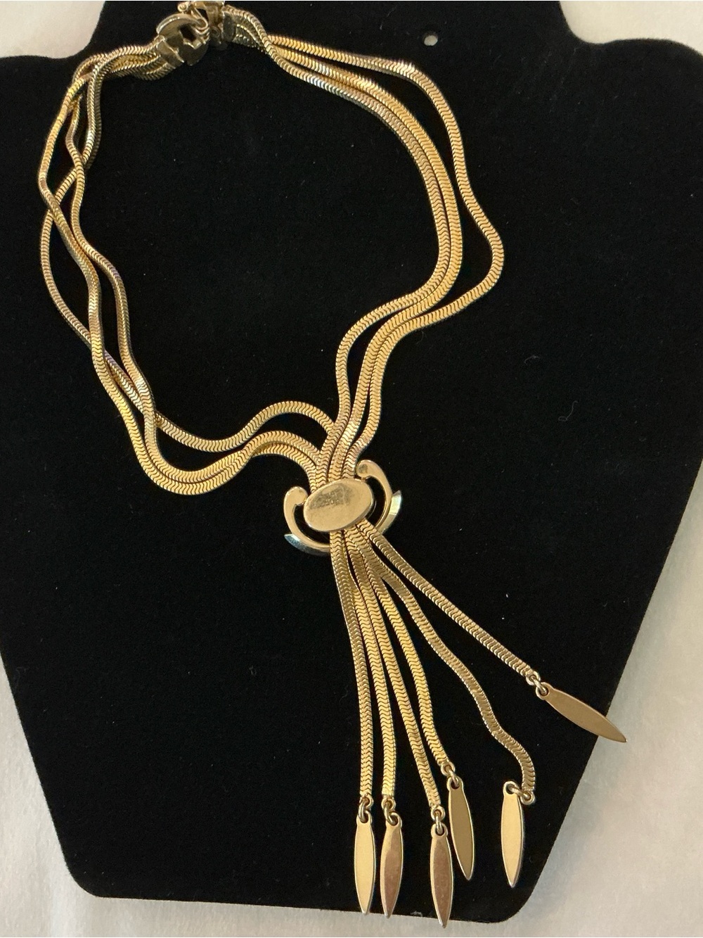 Beautiful Vintage necklace from Monet signed